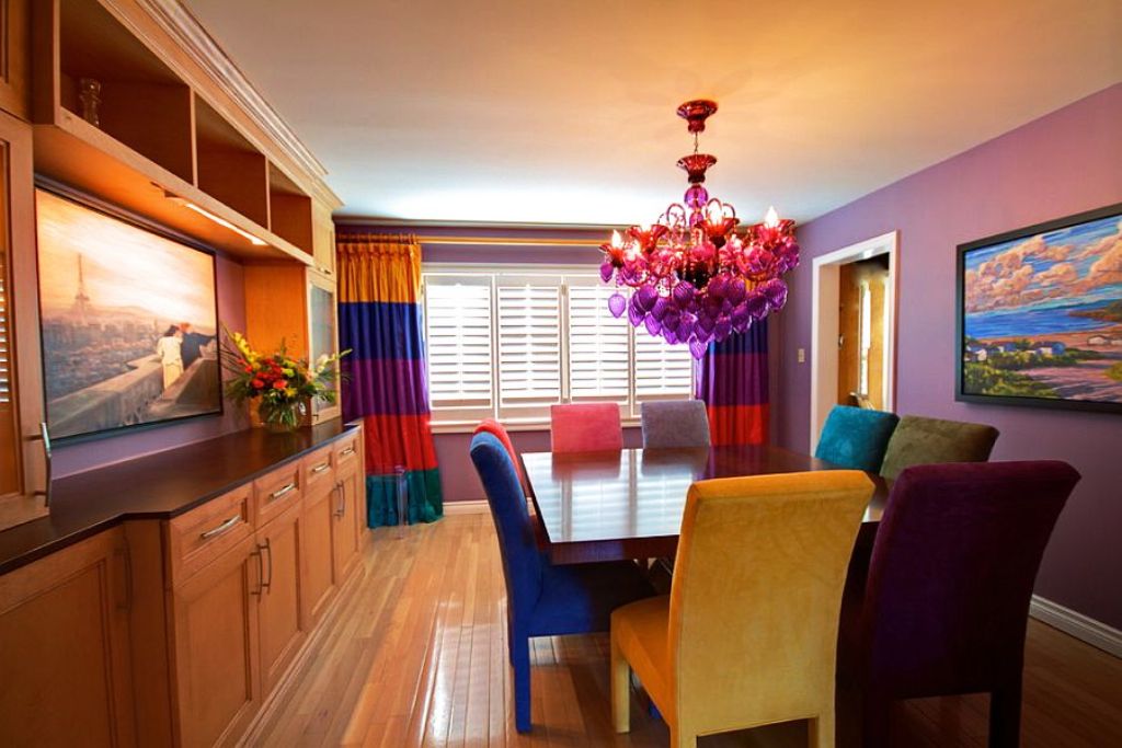 43-Colorful Dining Room