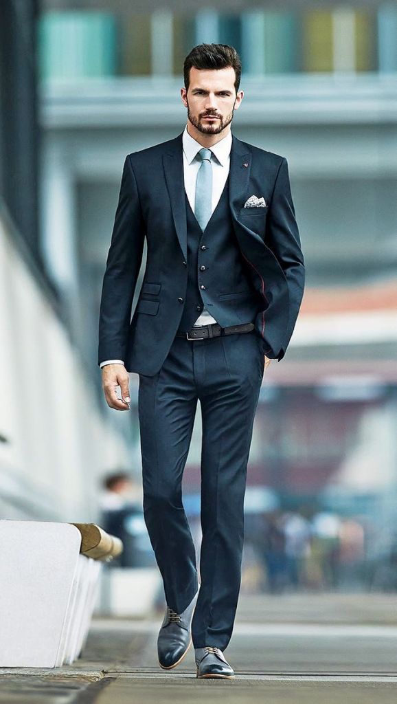 15-black suit fashion ideas for men