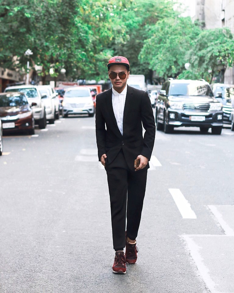 8-black suit fashion ideas for men