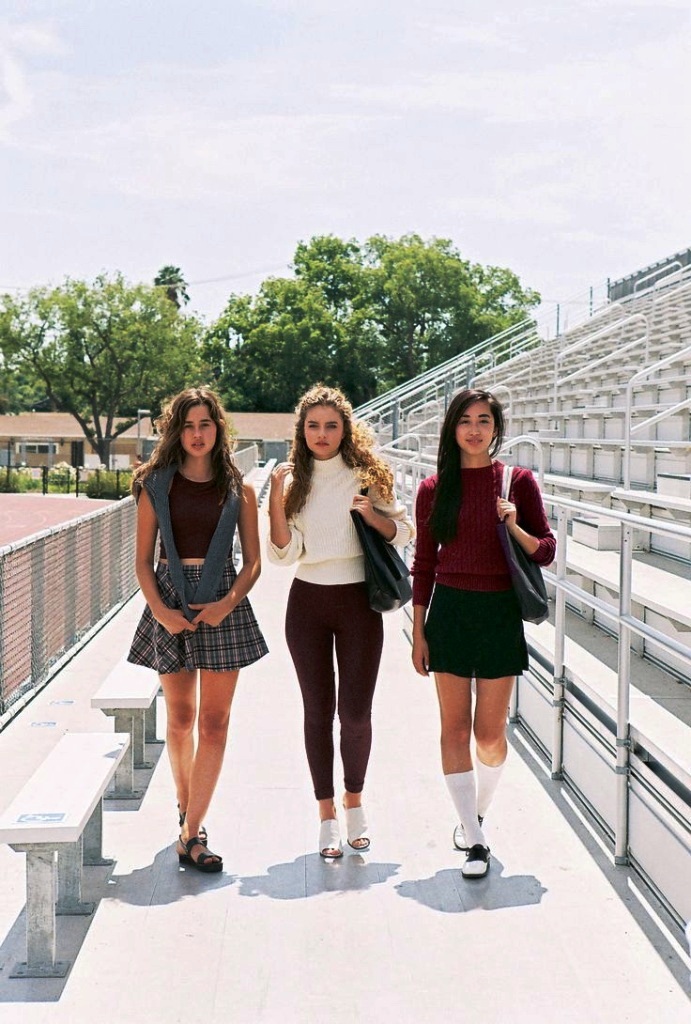 6-stylish-outfits-for-schoolgirls