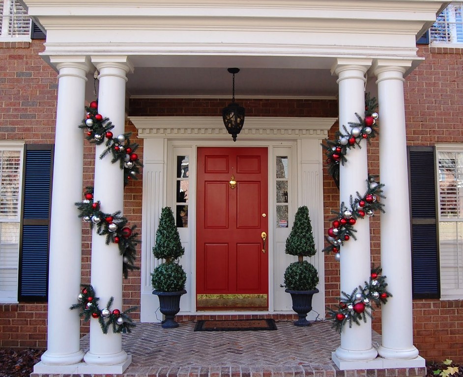 1-christmas-front-porch-decorating-ideas