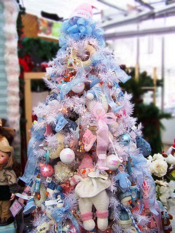 1-festive-christmas-tree-decorating-ideas