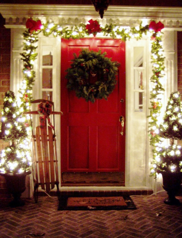 10-christmas-front-porch-decorating-ideas