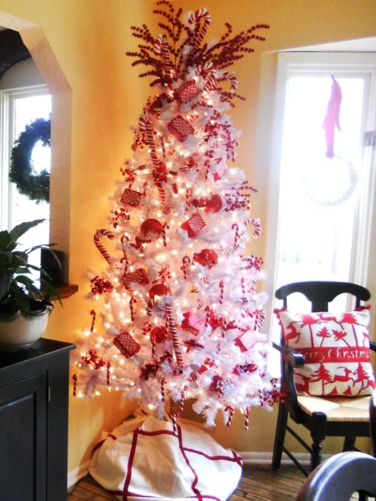 13-festive-christmas-tree-decorating-ideas