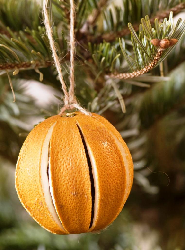 13-homemade-ornament-ideas-to-upgrade-your-christmas-tree