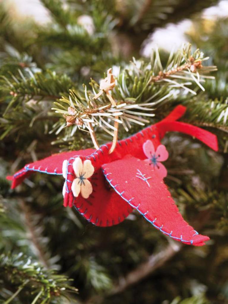 14-homemade-ornament-ideas-to-upgrade-your-christmas-tree