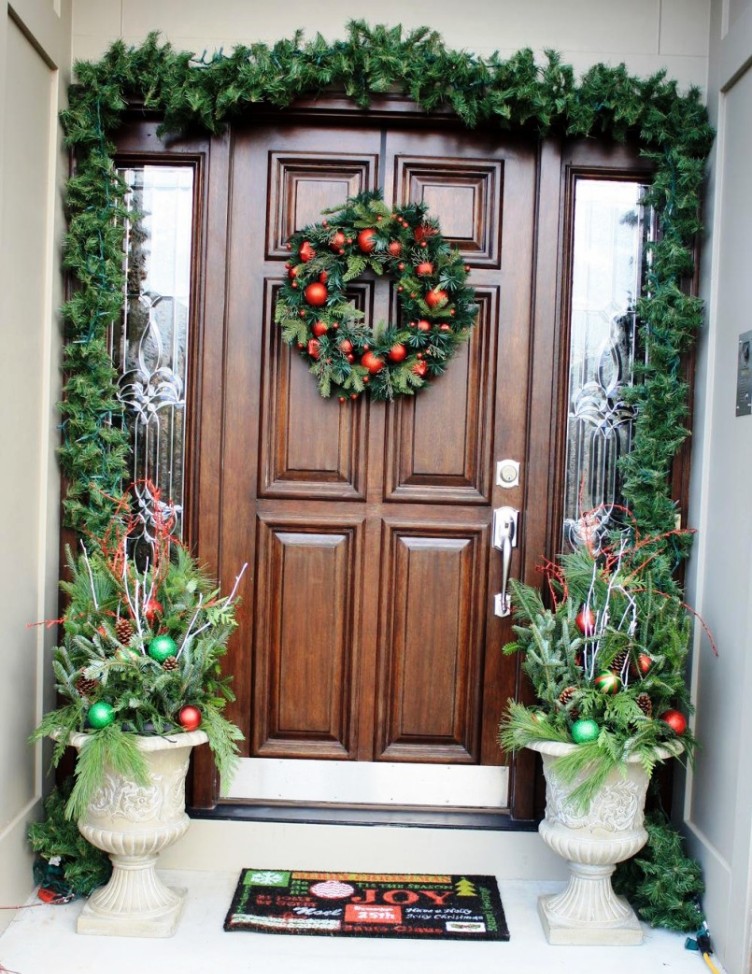 24-christmas-front-porch-decorating-ideas