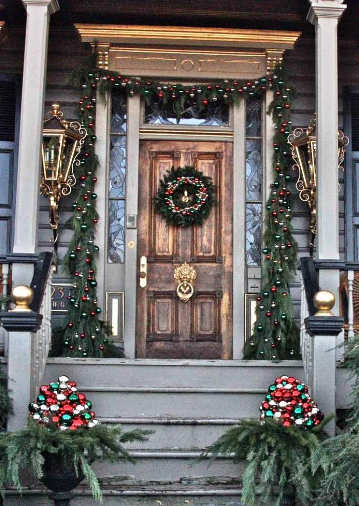 25-christmas-front-porch-decorating-ideas