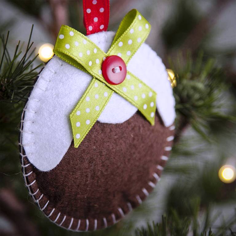 3-homemade-ornament-ideas-to-upgrade-your-christmas-tree