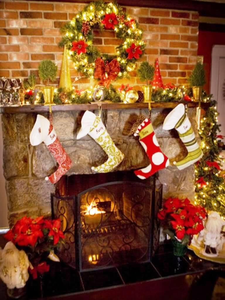 4-fireplace-mantel-decoration-ideas-for-christmas