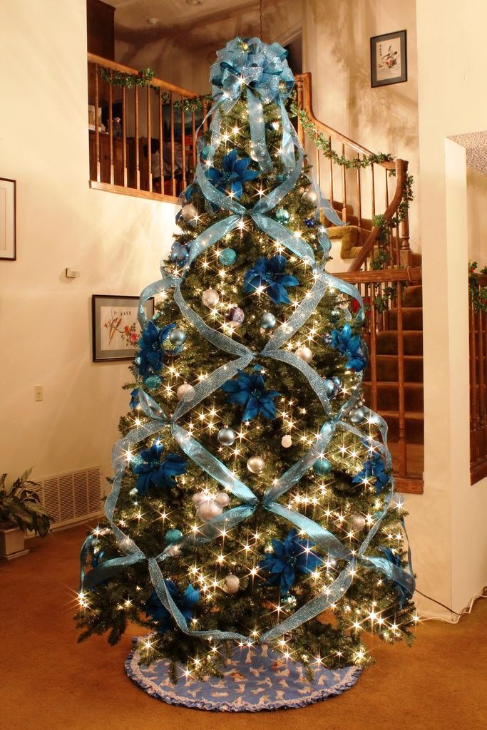 6-festive-christmas-tree-decorating-ideas