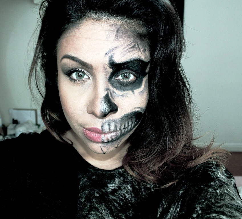 20. Halloween Half Face Makeup Ideas