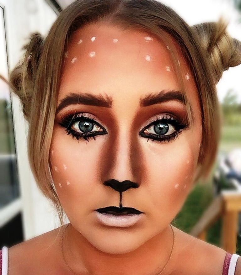 23. Halloween Deer Makeup Ideas