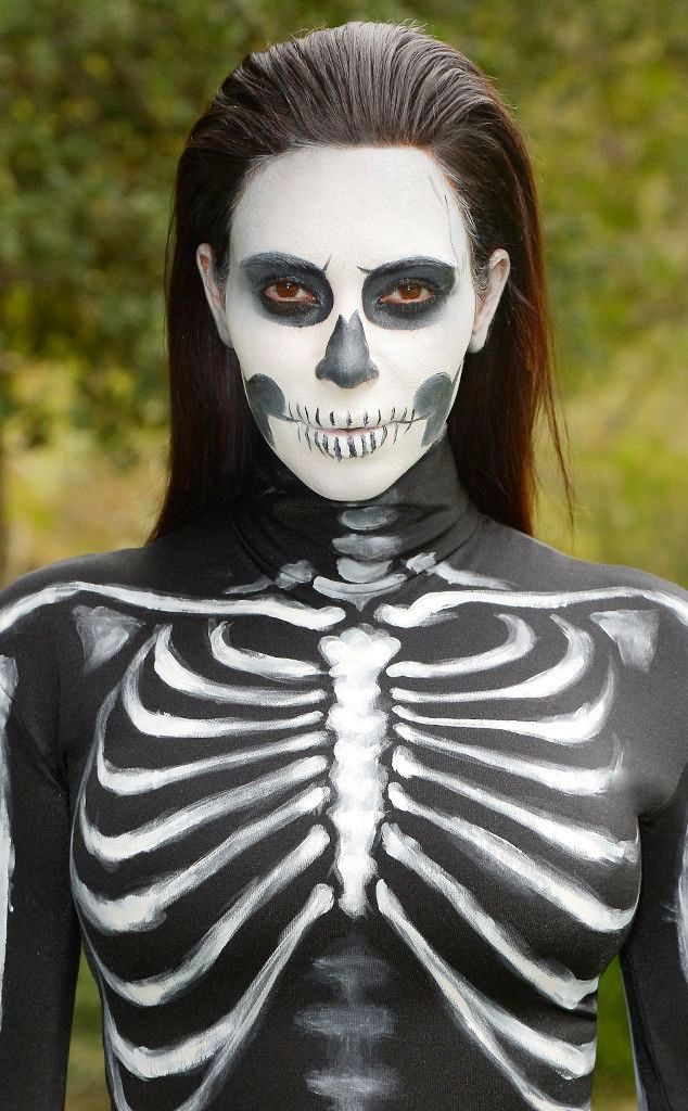 25. Halloween Skeleton Makeup Ideas