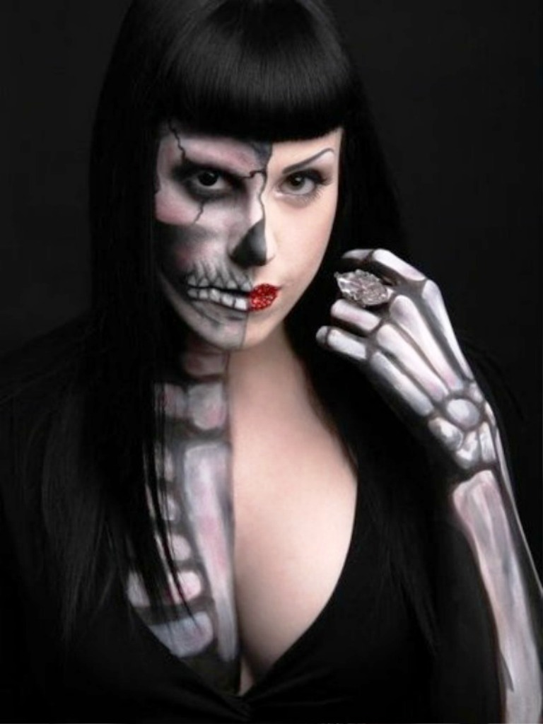25. Halloween Skull Makeup Ideas