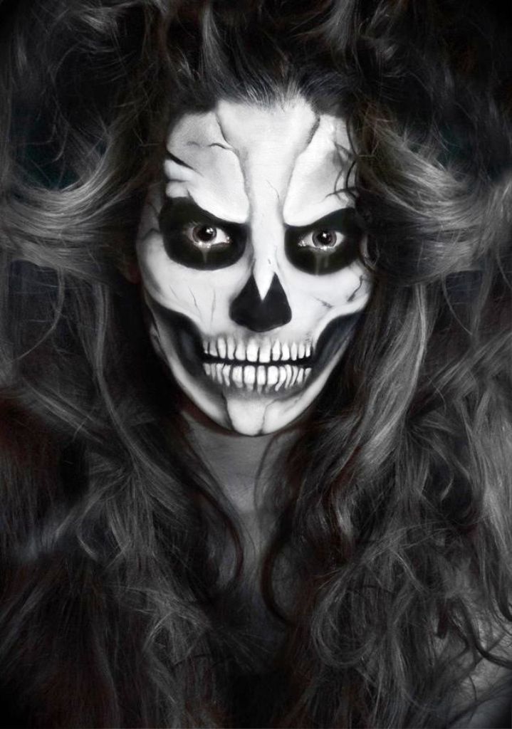 26. Halloween Skull Makeup Ideas