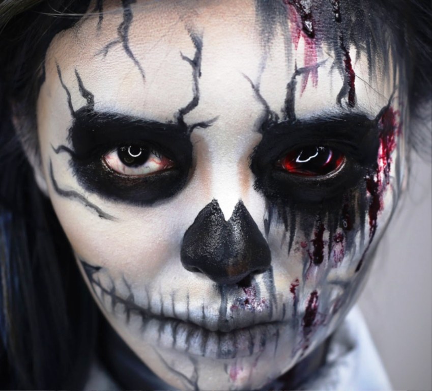29. Halloween Skull Makeup Ideas
