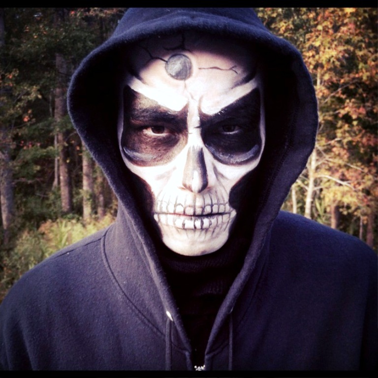 34. Halloween Skull Makeup Ideas
