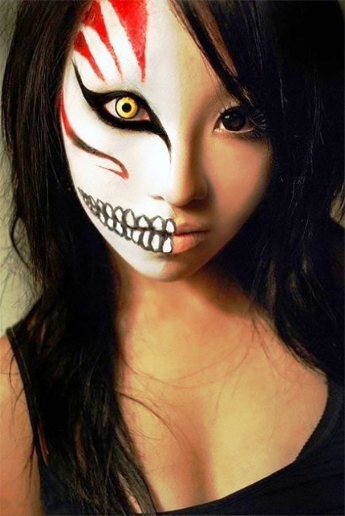 4. Halloween Half Face Makeup