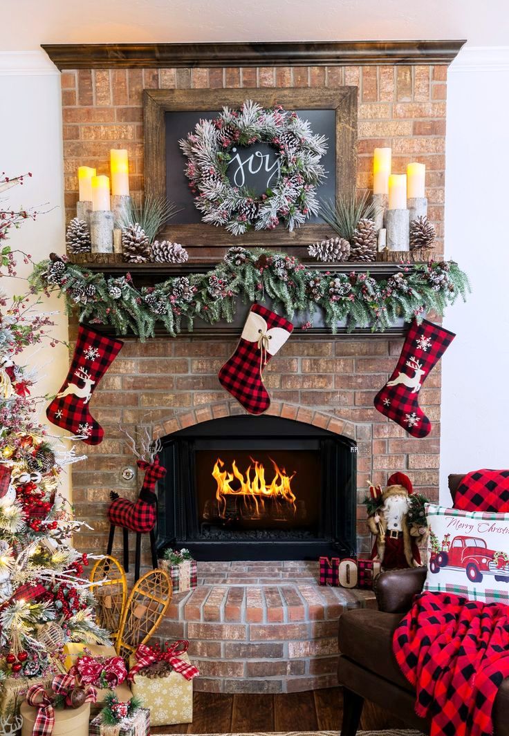 12-Christmas Fireplace Decoration