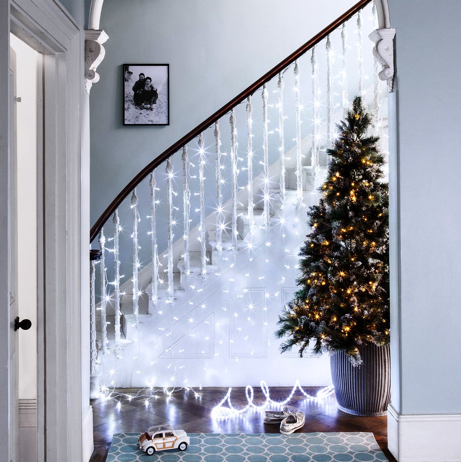 21-Christmas Lights Stairs