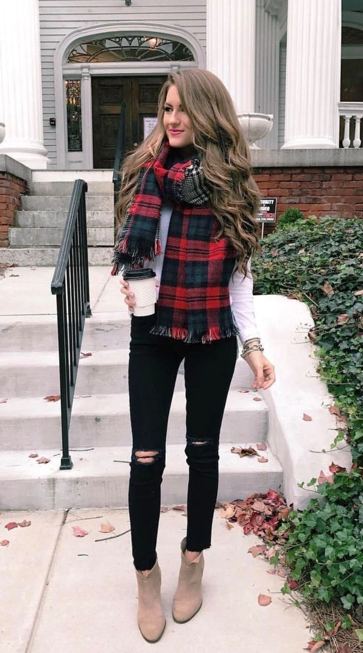 23-Christmas Outfit Trendy