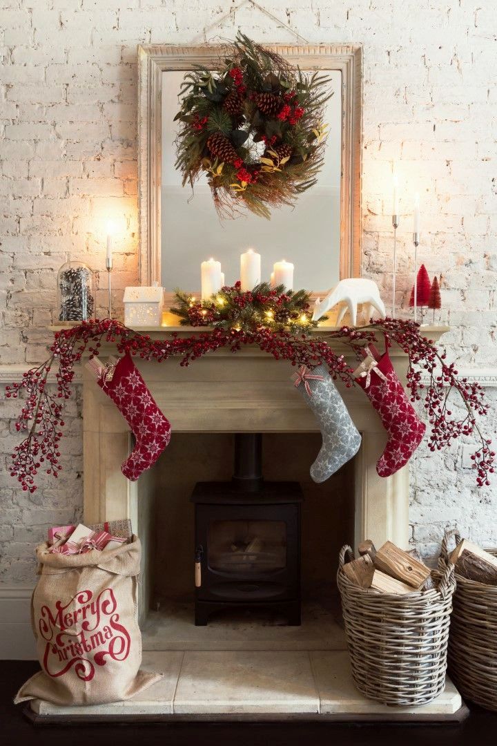 7-Christmas Fireplace Ideas