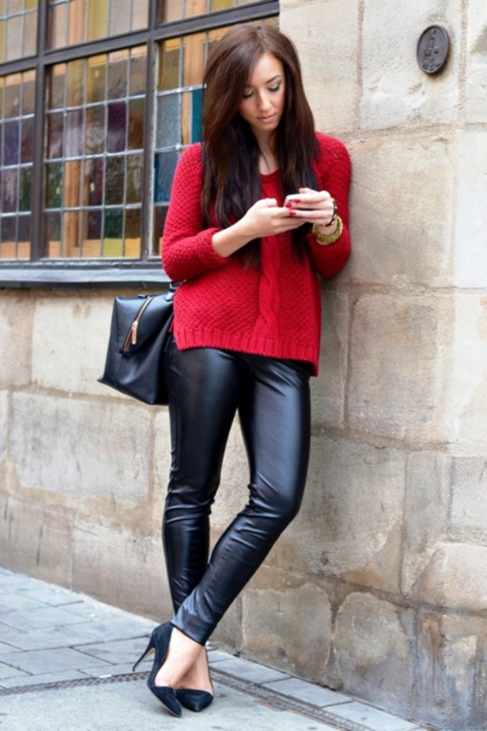 10. Leather Pants Outfits