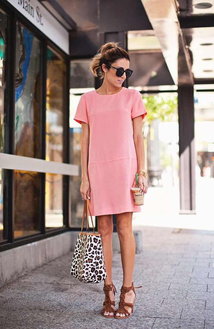 6-Coral Dress Outfit Ideas