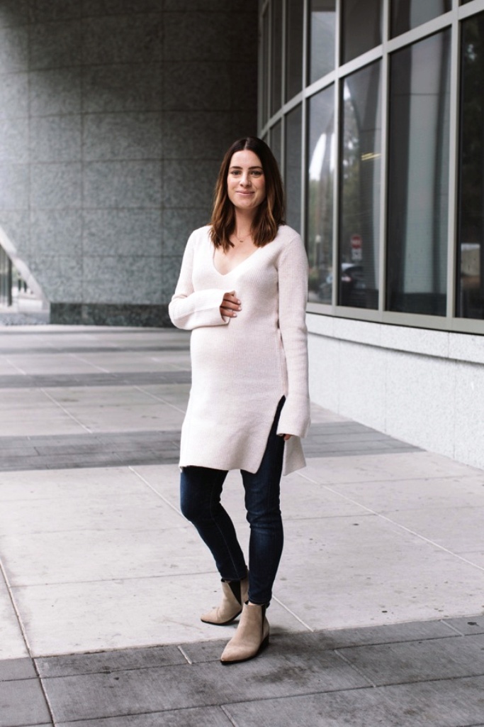 2. Maternity Outfit Ideas