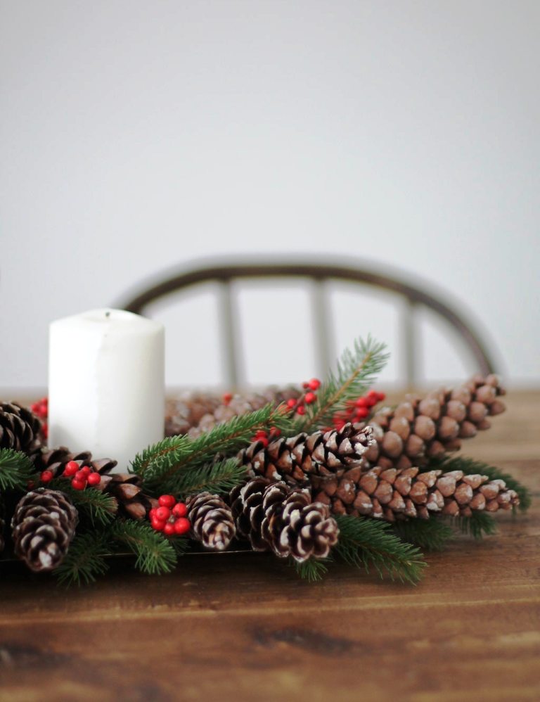 Pinecones & Berries Christmas Centerpiece Christmas Decoration Ideas