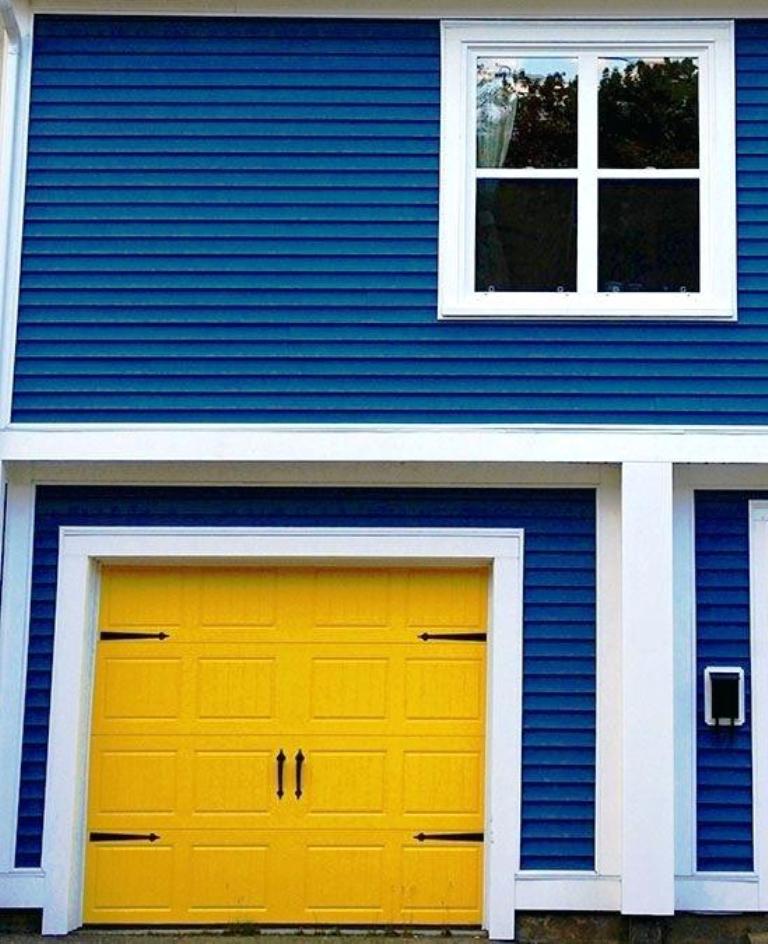 Color Full Garage Door Ideas