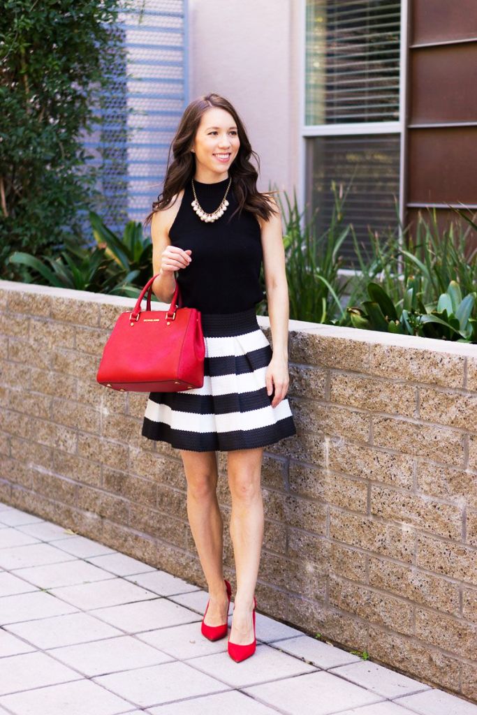 Stripped Skirt Weekend Date Outfits