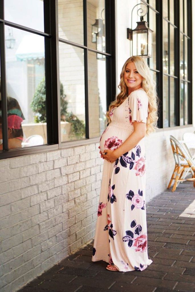 Floral Print-12 Summer Baby Shower Outfit Ideas To Try Out
