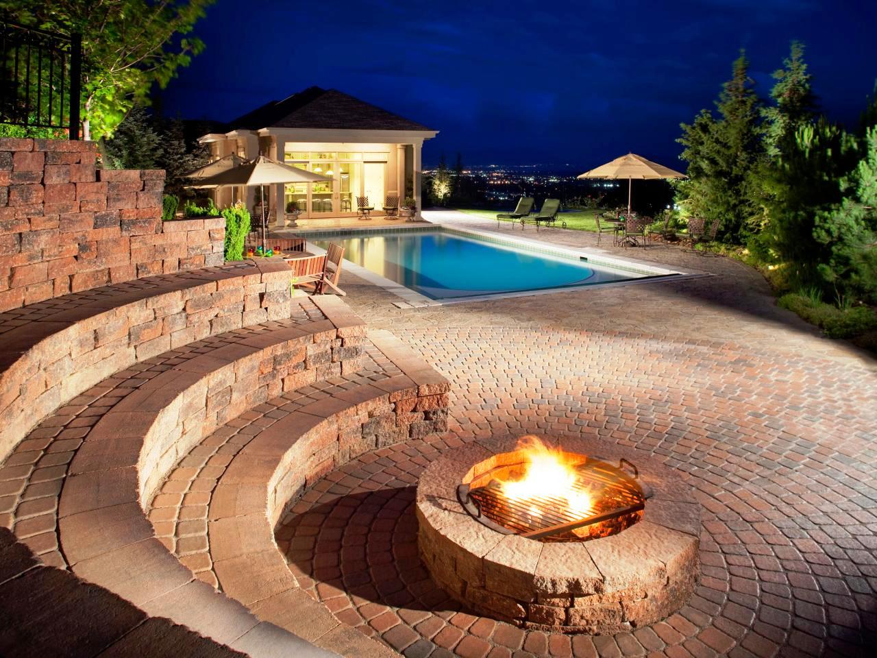 10-Outdoor Fire Pit