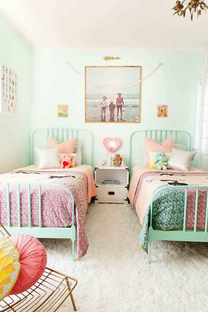 11-Pastel Colored Bedroom