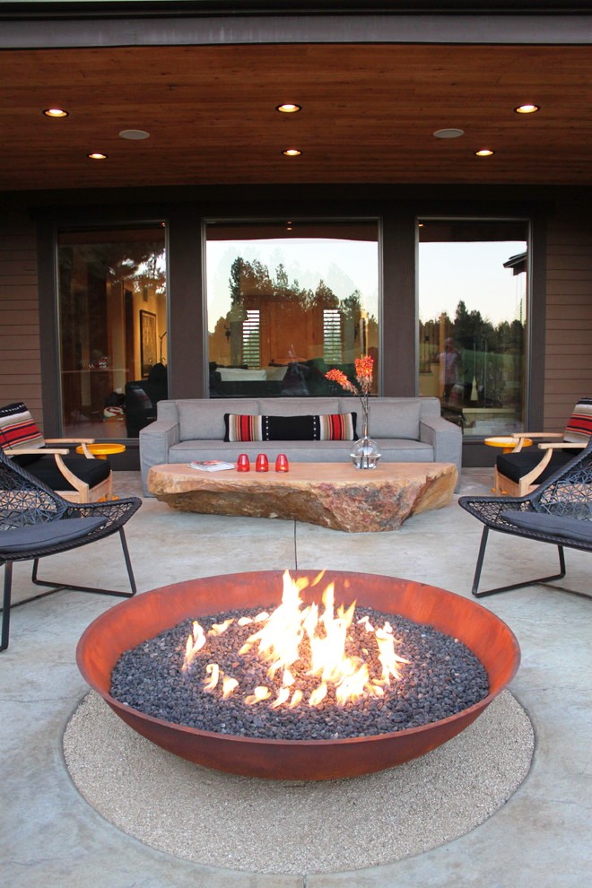 26-Outdoor Fire Pit