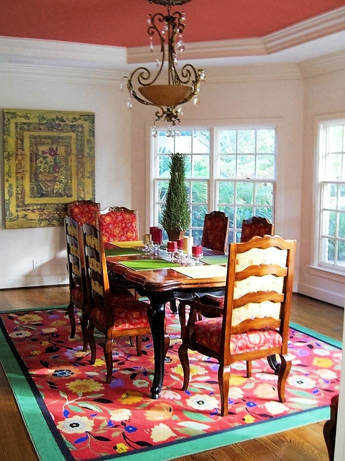 37-Colorful Dining Room