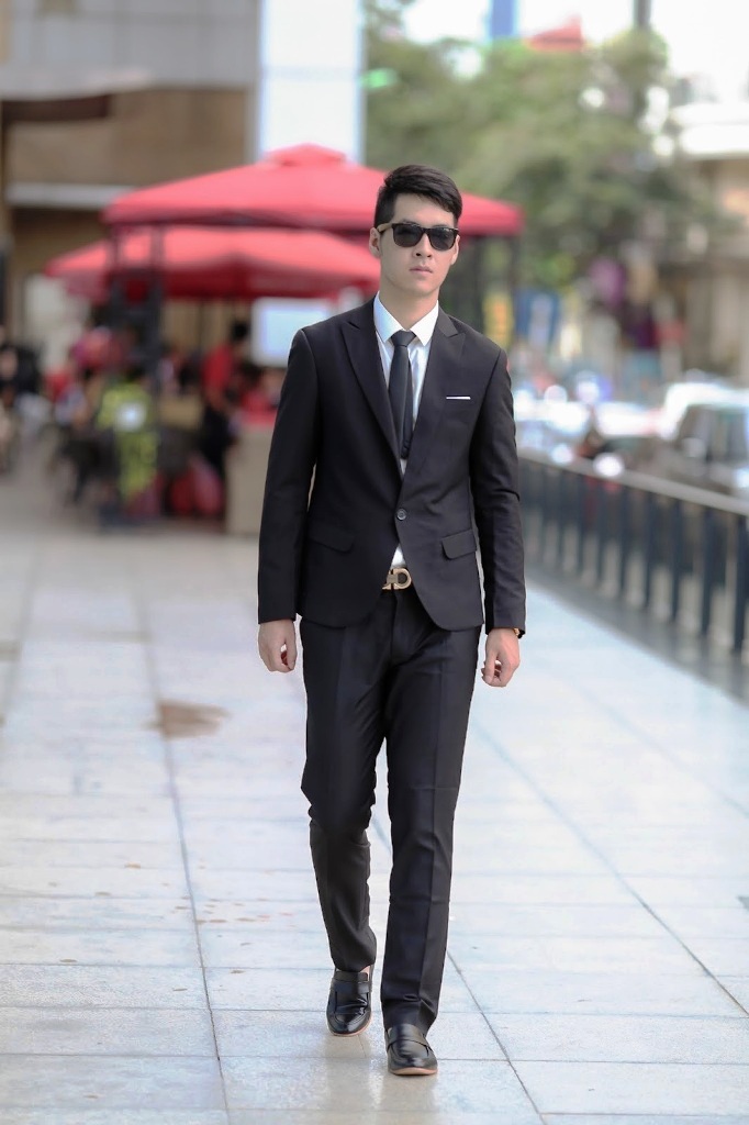 16-black suit fashion ideas for men