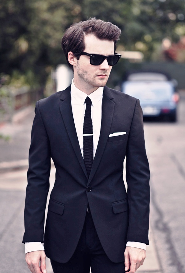 2-black suit fashion ideas for men