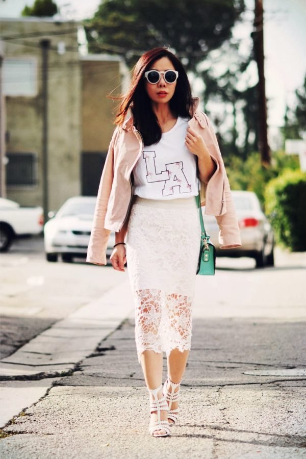 25 Women Lace Skirt Ideas To Wear And Look Stunning