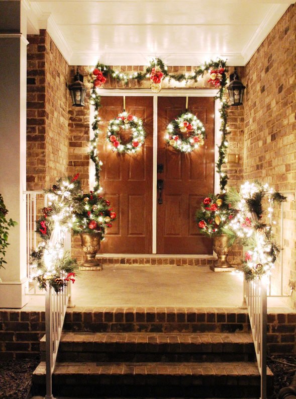 10-christmas-front-door-decoration-ideas