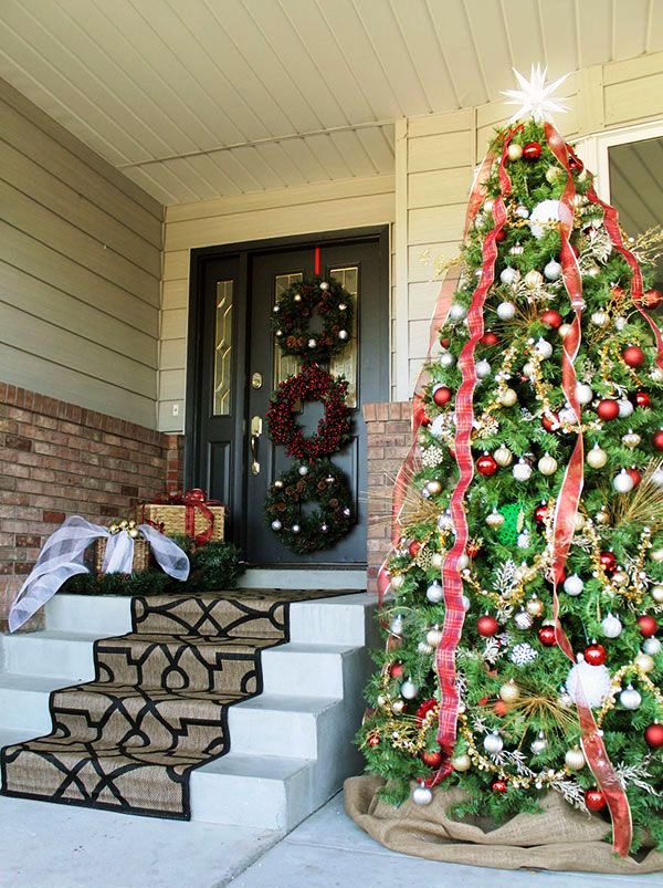 12-christmas-front-door-decoration-ideas