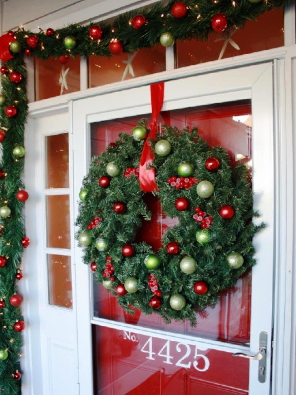 16-christmas-front-door-decoration-ideas