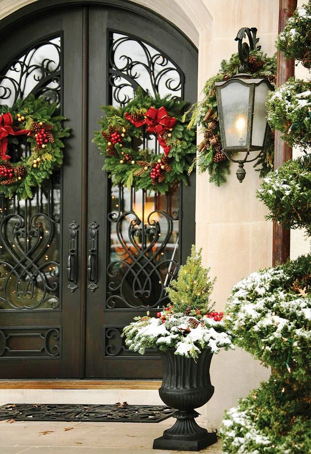 9-christmas-front-door-decoration-ideas