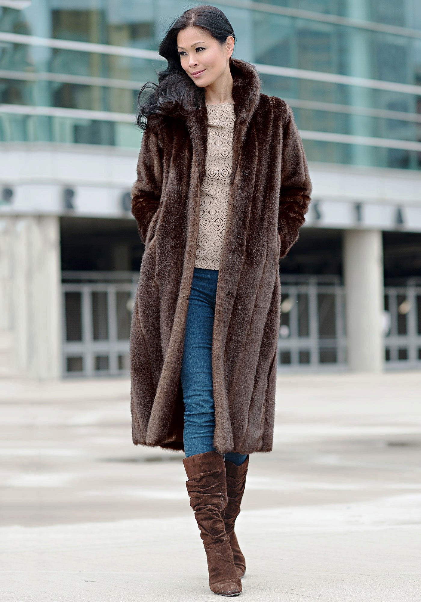 different-styles-to-wear-faux-fur-coat-jackets