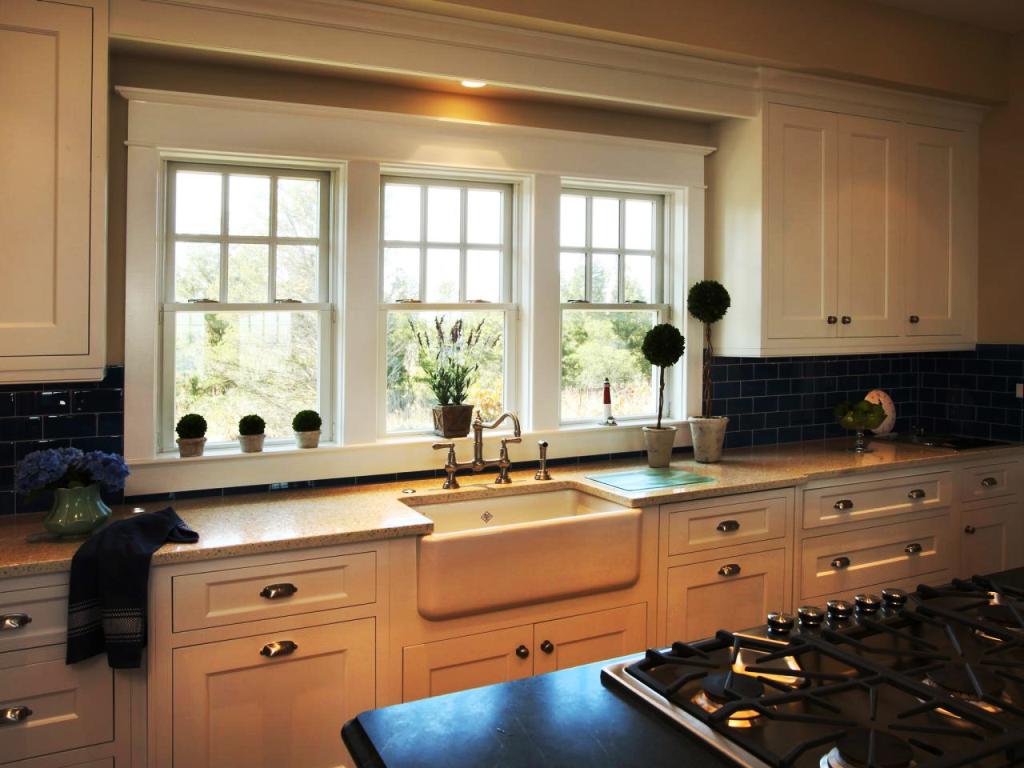 17-Craftsman Kitchen Window Ideas