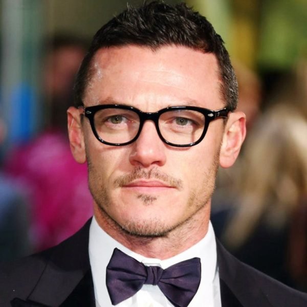 20 Classy Men Wearing Glasses Ideas For You To Get Inspired Instaloverz