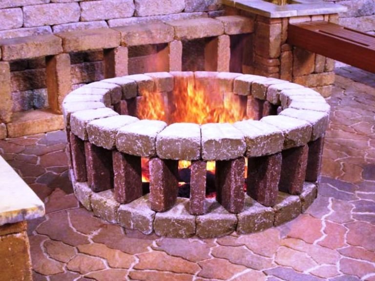 20 Amazing Outdoor Fire Pit Ideas To Try Out In 2017