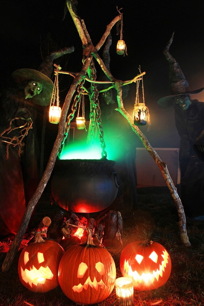 Halloween 2024 Decorations Kerry Melonie